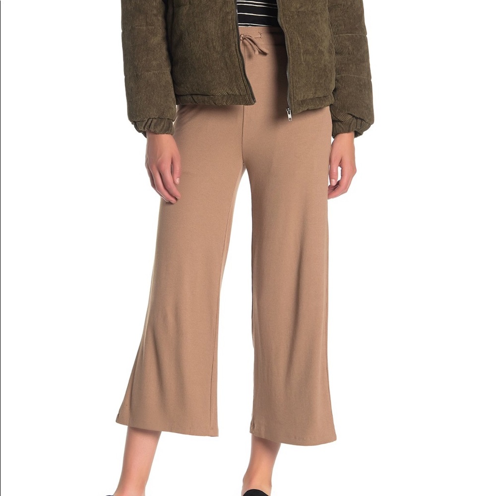 NWT Elodie Ribbed Pull On Pants